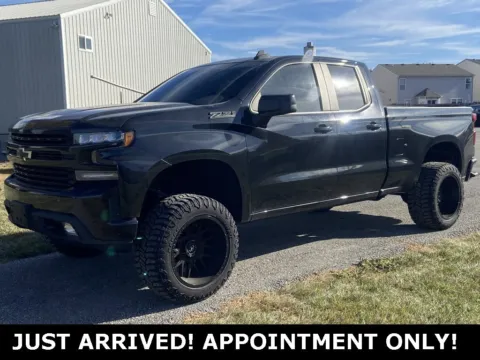 Black 2019 Chevrolet Silverado 1500 RST for sale in Noblesville, IN