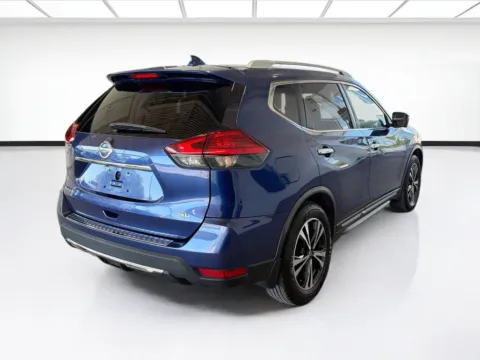 More photos of 2017 Nissan Rogue SL at STG Dallas, TX