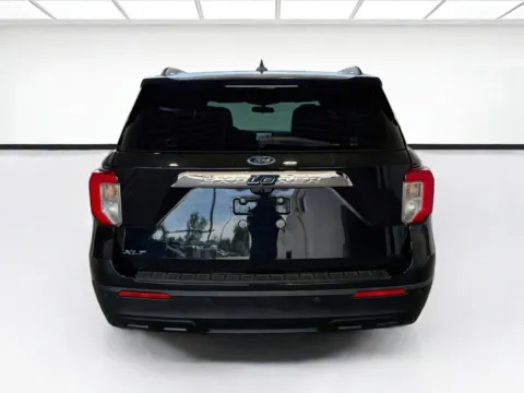 More photos of 2021 Ford Explorer XLT at STG Dallas, TX