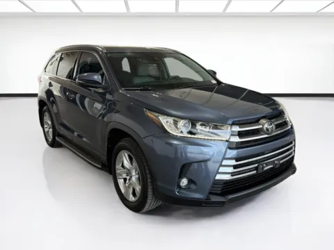 Another view of 2019 Toyota Highlander Limited for sale in Dallas, TX at STG Dallas
