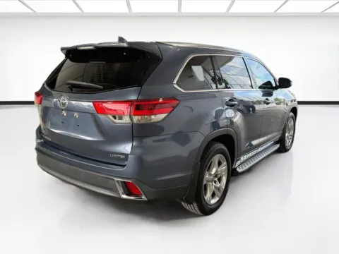 More photos of 2019 Toyota Highlander Limited at STG Dallas, TX