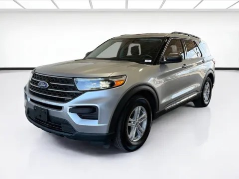 Silver 2021 Ford Explorer XLT for sale in Dallas, TX