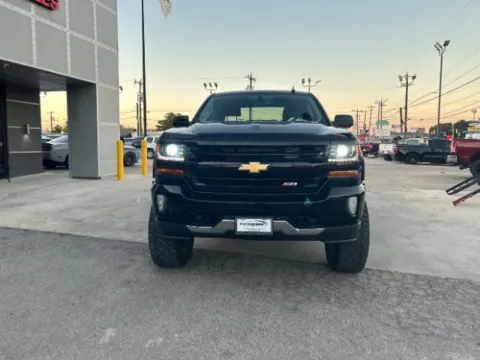 Another view of 2018 Chevrolet Silverado 1500 2LT for sale in San Antonio, TX at Eurospeed International Corp