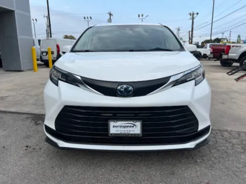 Another view of 2022 Toyota Sienna LE for sale in San Antonio, TX at Eurospeed International Corp