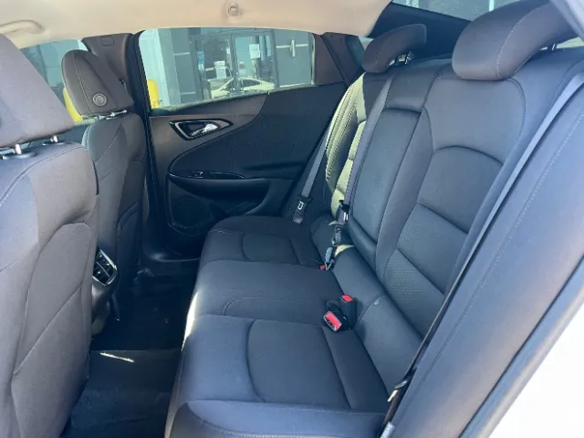 2024 Chevrolet Malibu 1LT photo 4