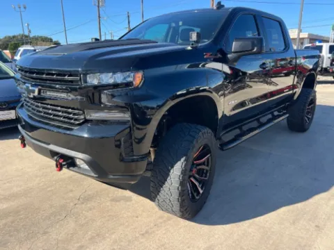 Black 2020 Chevrolet Silverado 1500 4WD Crew Cab Short Bed RST for sale in San Antonio, TX