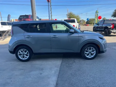 More photos of 2024 Kia Soul LX at Eurospeed International Corp, TX