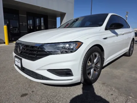 White 2021 Volkswagen Jetta R-Line for sale in San Antonio, TX