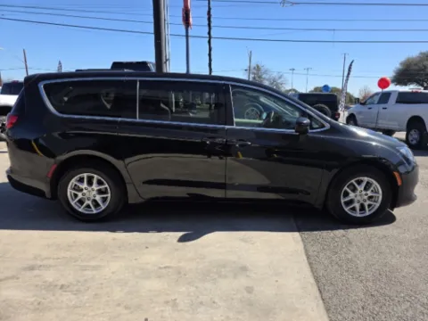 More photos of 2022 Chrysler Voyager LX at Eurospeed International Corp, TX