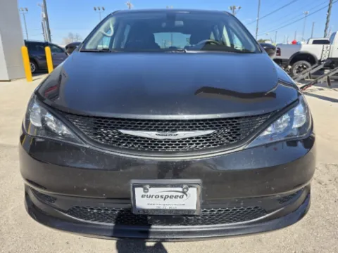 Another view of 2022 Chrysler Voyager LX for sale in San Antonio, TX at Eurospeed International Corp