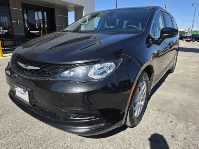 Black 2022 Chrysler Voyager LX for sale in San Antonio, TX
