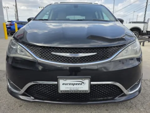 Another view of 2017 Chrysler Pacifica Touring-L for sale in San Antonio, TX at Eurospeed International Corp
