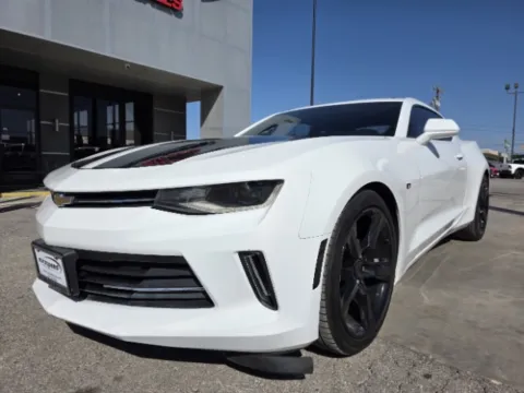 White 2017 Chevrolet Camaro 2LT Coupe for sale in San Antonio, TX