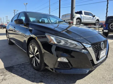 More photos of 2022 Nissan Altima SV at Eurospeed International Corp, TX