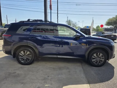More photos of 2022 Nissan Pathfinder SV at Eurospeed International Corp, TX