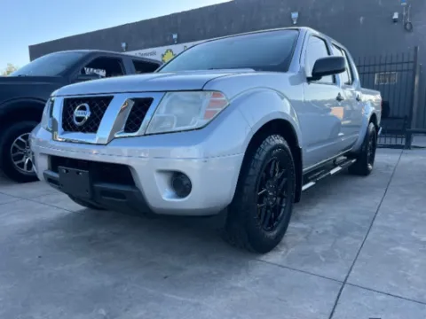 Silver 2019 Nissan Frontier SV for sale in San Antonio, TX