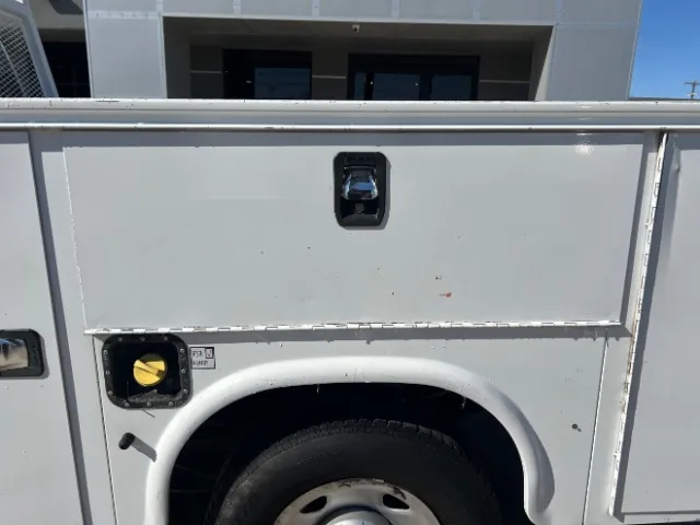 2017 Ford F-350 Super Duty Chassis Cab XL - Photo 11