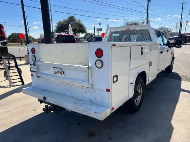 2017 Ford F-350 Super Duty Chassis Cab XL - Photo 6
