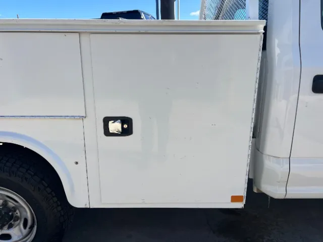 2017 Ford F-350 Super Duty Chassis Cab XL - Photo 19