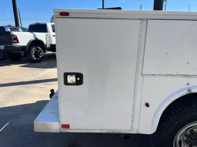 2017 Ford F-350 Super Duty Chassis Cab XL - Photo 15