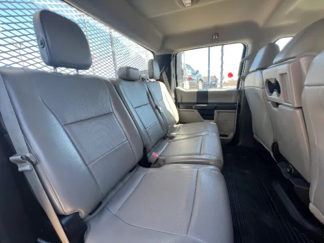 2017 Ford F-350 Super Duty Chassis Cab XL - Photo 32