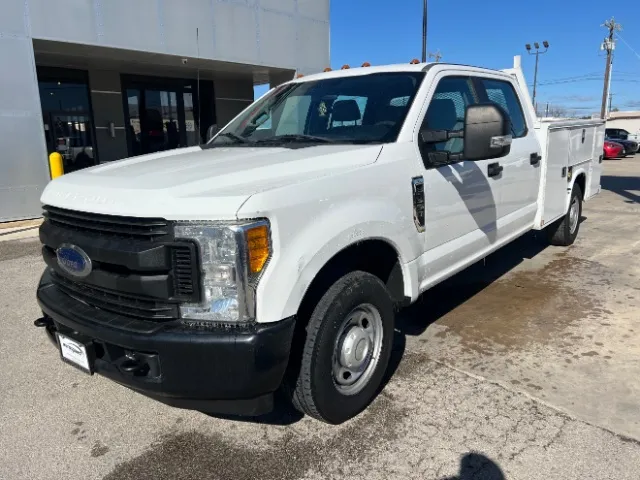 2017 Ford F-350 Super Duty Chassis Cab