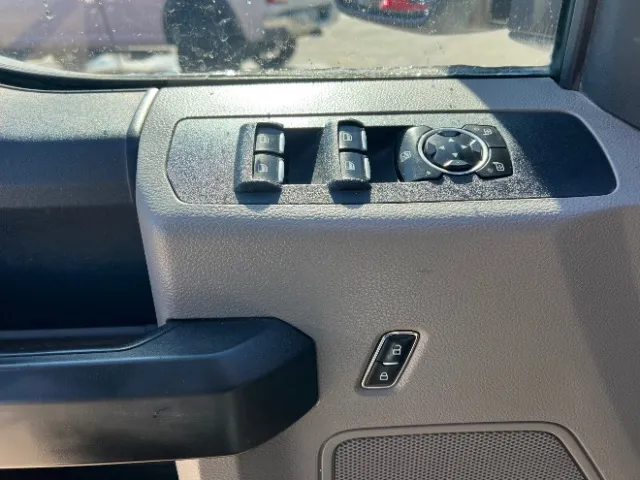 2017 Ford F-350 Super Duty Chassis Cab XL - Photo 36