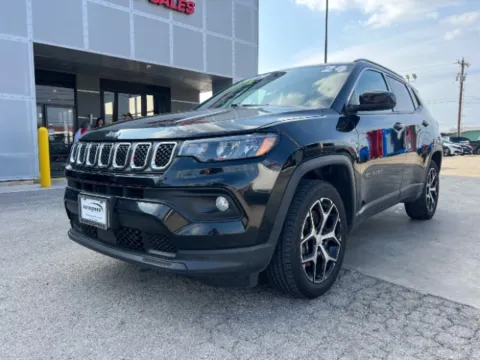 Black 2024 Jeep Compass Latitude for sale in San Antonio, TX