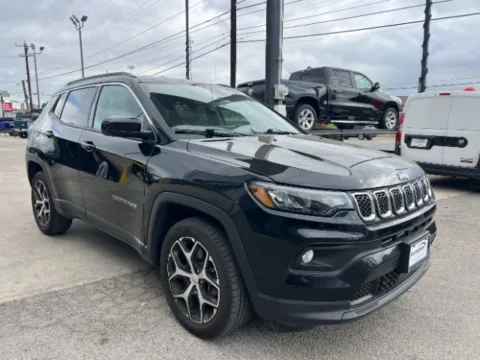 More photos of 2024 Jeep Compass Latitude at Eurospeed International Corp, TX