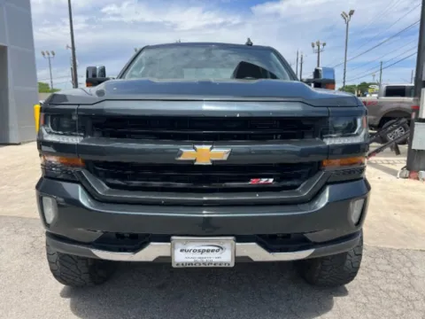 Another view of 2018 Chevrolet Silverado 1500 LT for sale in San Antonio, TX at Eurospeed International Corp