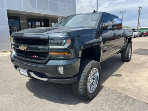 Gray 2018 Chevrolet Silverado 1500 LT for sale in San Antonio, TX