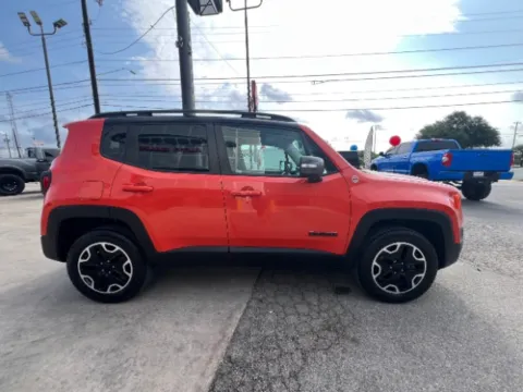 More photos of 2016 Jeep Renegade Trailhawk at Eurospeed International Corp, TX