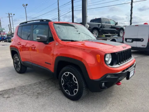 More photos of 2016 Jeep Renegade Trailhawk at Eurospeed International Corp, TX