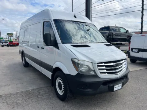 More photos of 2017 Freightliner Sprinter 2500 High Roof V6 at Eurospeed International Corp, TX