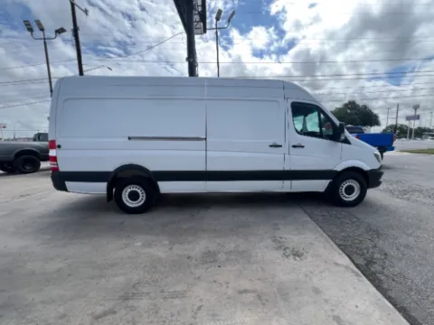 More photos of 2017 Freightliner Sprinter 2500 High Roof V6 at Eurospeed International Corp, TX
