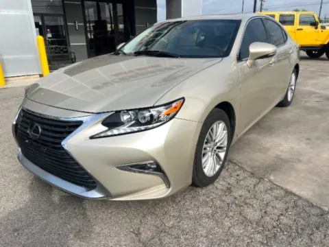 Beige 2018 Lexus ES 350 Sedan for sale in San Antonio, TX