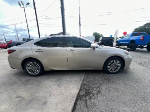 More photos of 2018 Lexus ES 350 Sedan at Eurospeed International Corp, TX