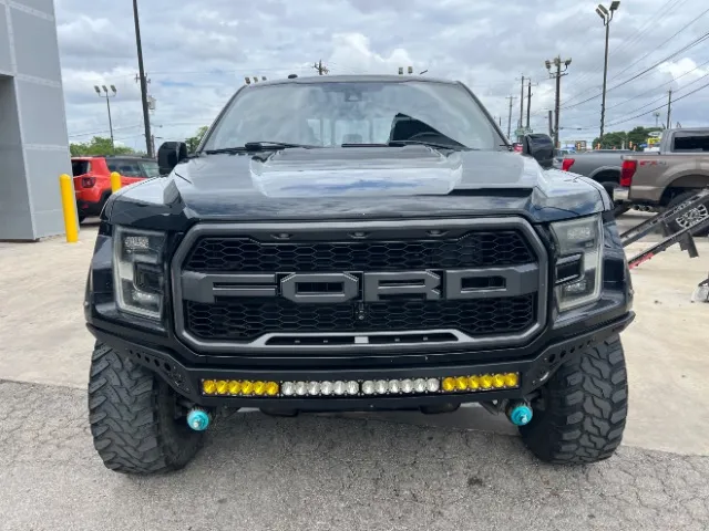 Ford F-150 photo 3
