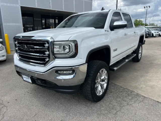 2017 GMC Sierra 4WD Crew Cab Short Box SLT's photo