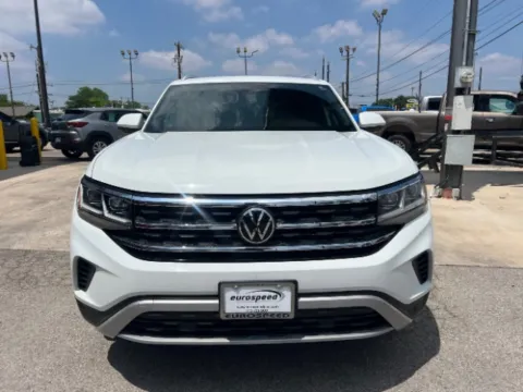 Another view of 2022 Volkswagen Atlas Cross Sport 2.0T SE w/Technology for sale in San Antonio, TX at Eurospeed International Corp