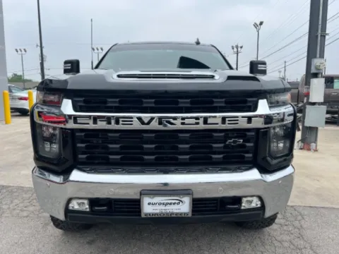 Another view of 2020 Chevrolet Silverado 2500HD 2WD Crew Cab Standard Bed LT for sale in San Antonio, TX at Eurospeed International Corp