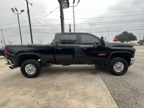 More photos of 2020 Chevrolet Silverado 2500HD 2WD Crew Cab Standard Bed LT at Eurospeed International Corp, TX