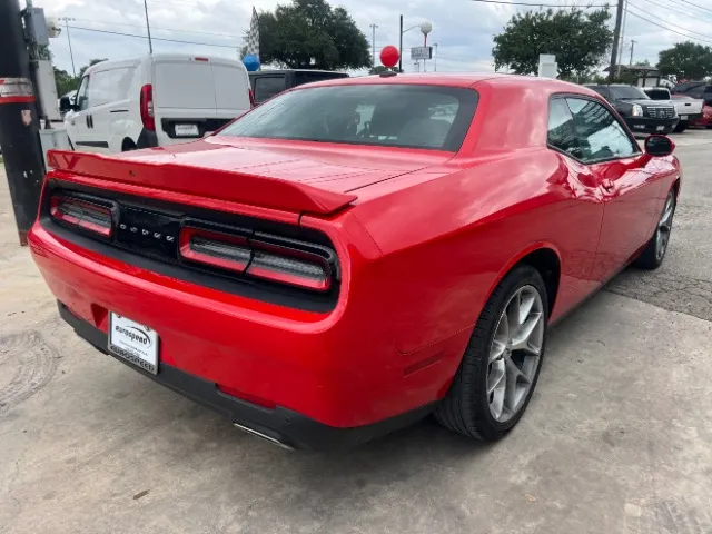 Dodge Challenger photo 6