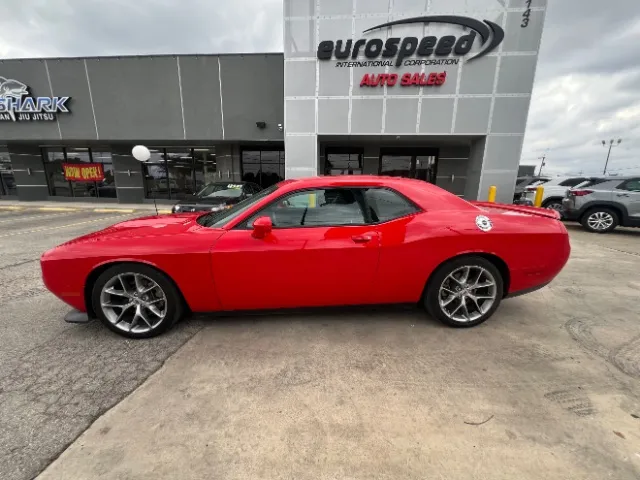 Dodge Challenger photo 9