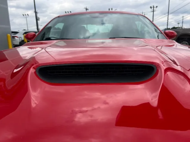 Dodge Challenger photo 16