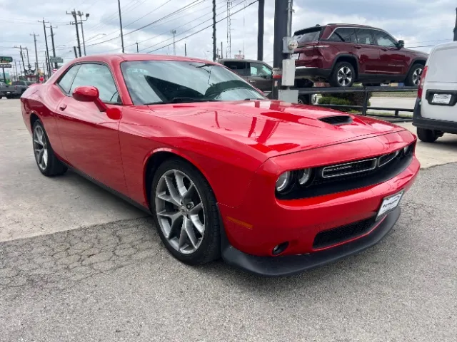 Dodge Challenger photo 4