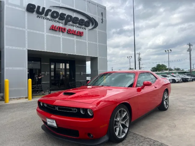 Dodge Challenger photo 2