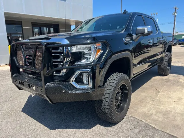 2021 GMC Sierra 4WD Crew Cab Short Box SLT's photo