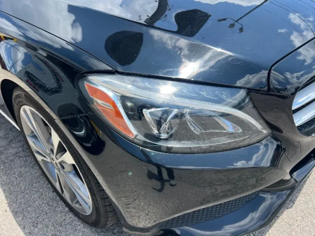 Mercedes-Benz C300 photo 10