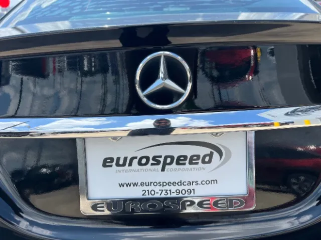 Mercedes-Benz C300 photo 15